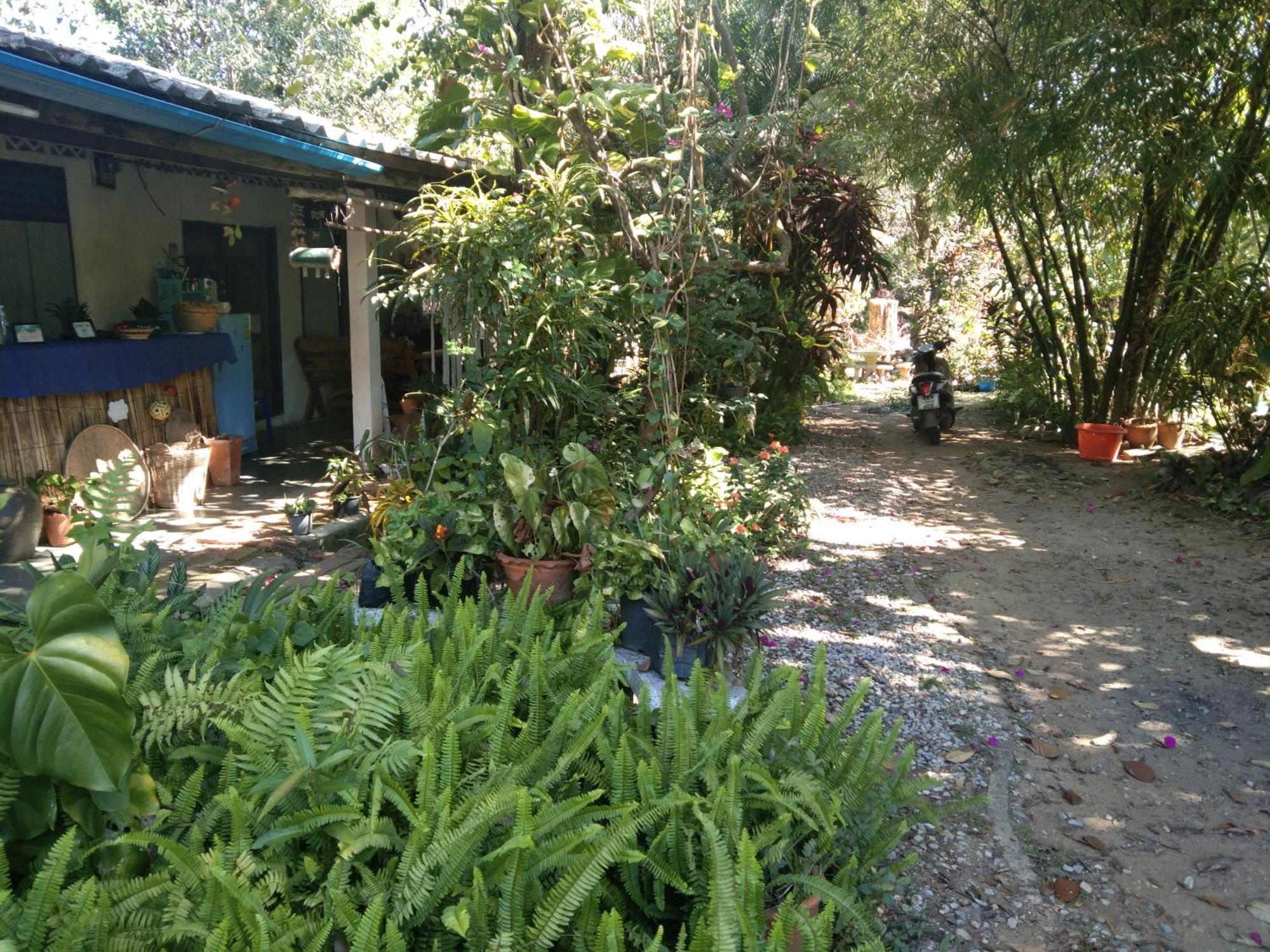 Grandma'S Home Sangkhlaburi Екстериор снимка