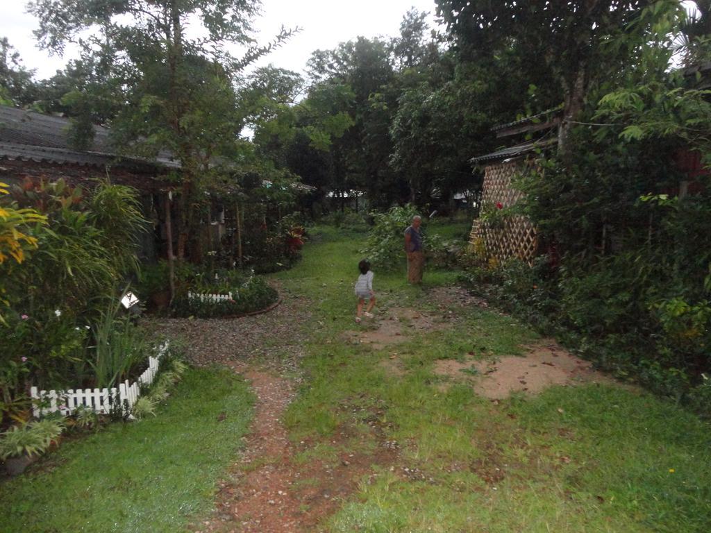 Grandma'S Home Sangkhlaburi Екстериор снимка